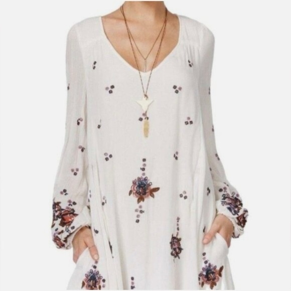 Free People Oxford Embroidery Dress/Tunic. Medium - Picture 3 of 11